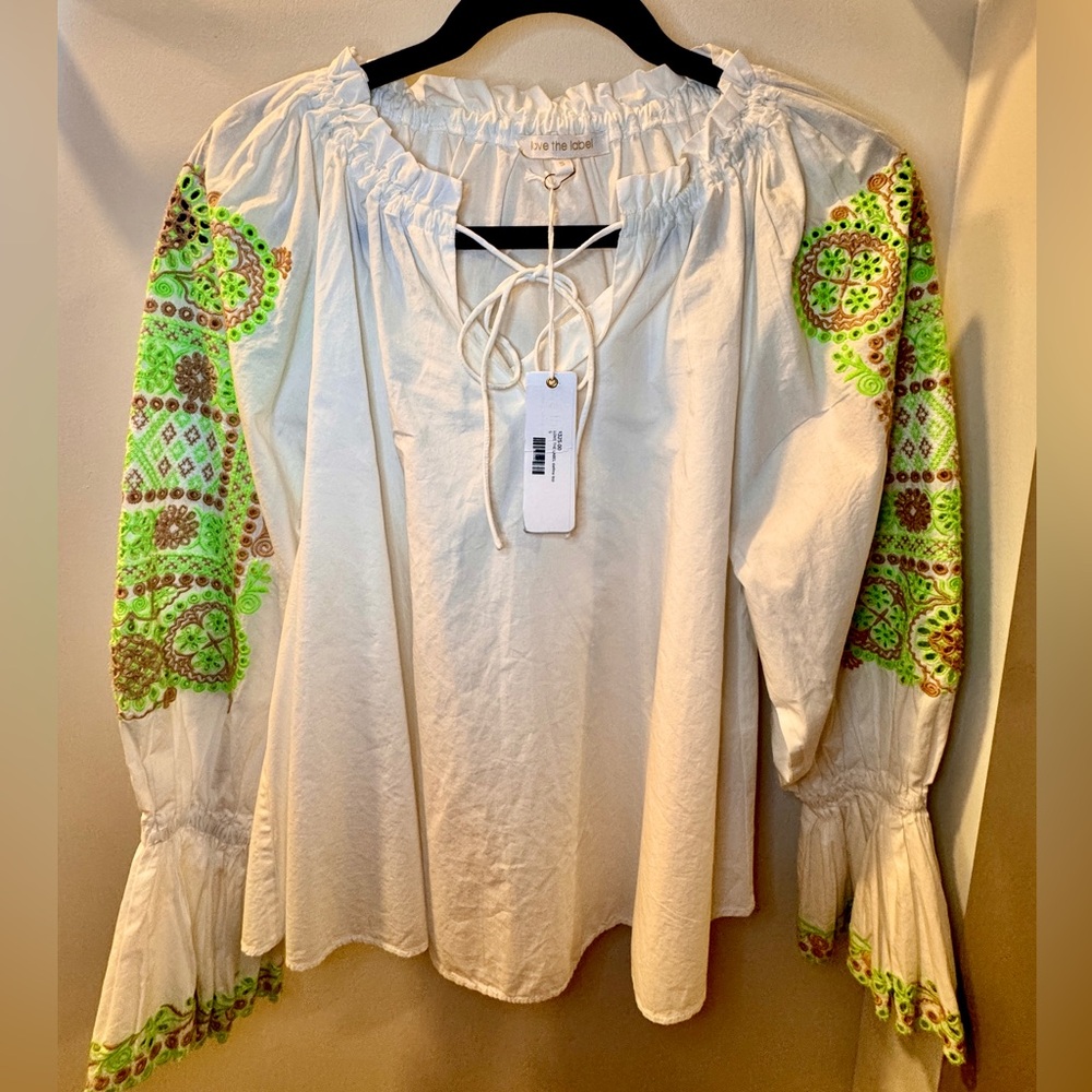 Love the Label Embroidered White and Green Women's Top